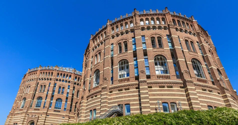 Exploring the Industrial Charm of Simmering’s Local Landmarks